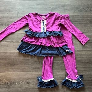 Size 7 Ruffle Butts 2 piece outfit